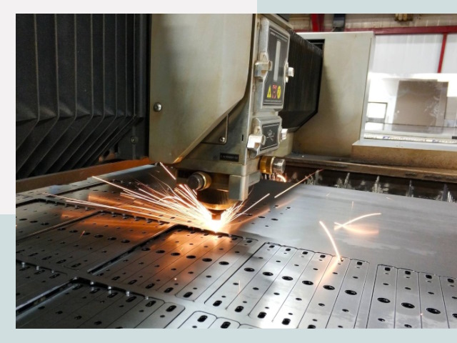 Лазерная резка металла в Батайске от 607 руб.